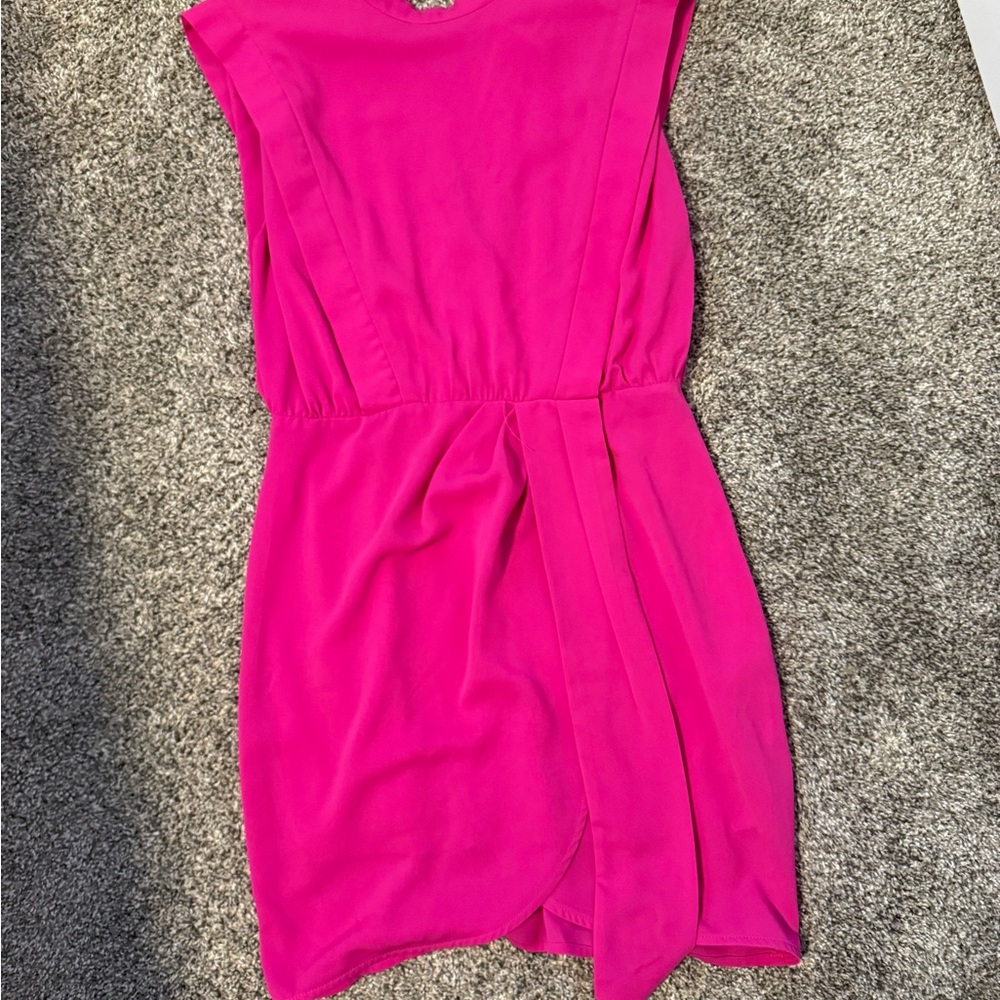 Elegant Pink Sleeveless Dress